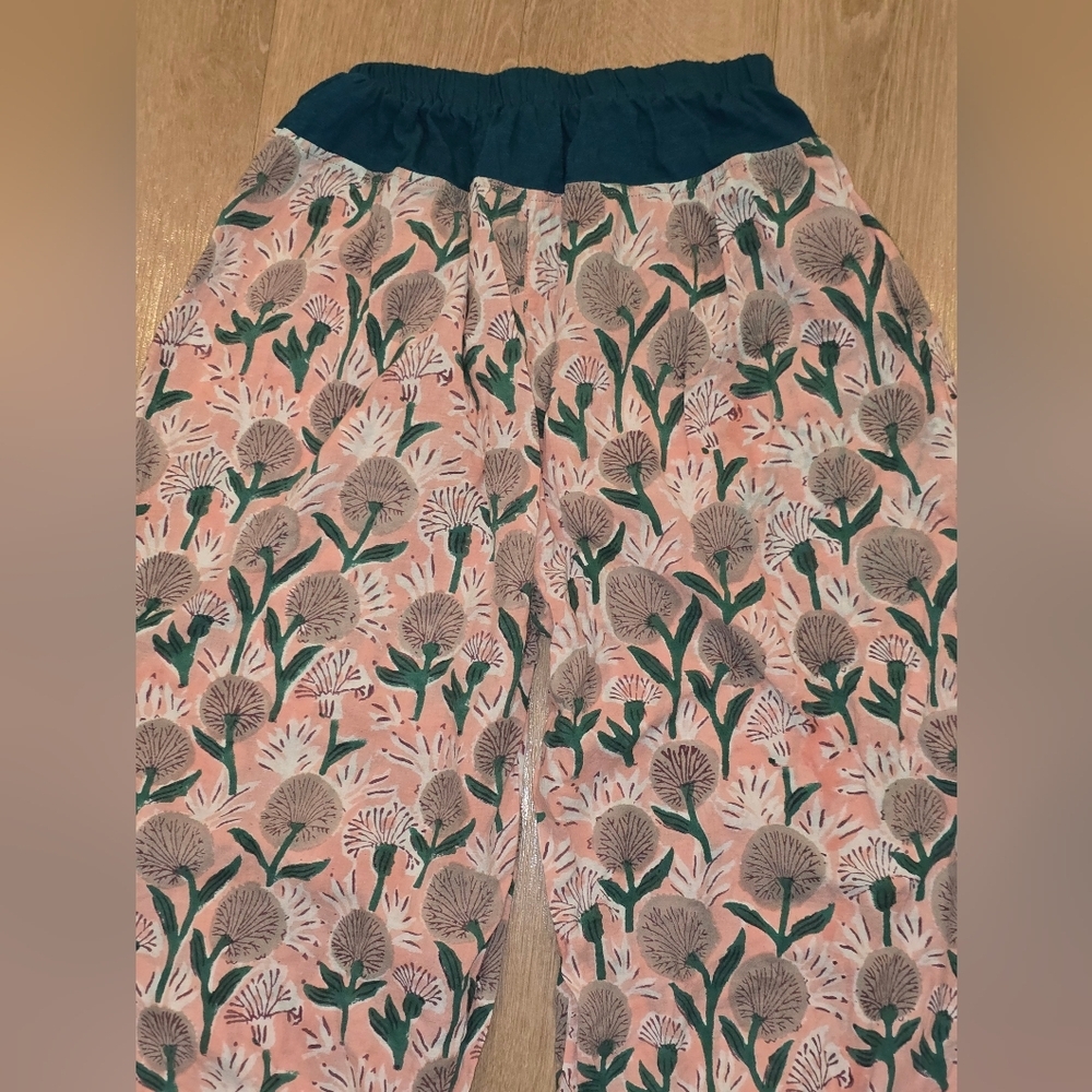 Aura Knit Two Piece Set, 10 Year, Tank Top And Pants, Pink Tropical Lounge Wear - Picture 3 of 10